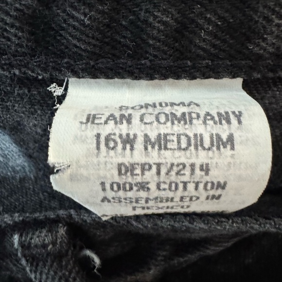 Sonoma Black High Rise Jeans with Tapered Leg - Picture 3 of 11